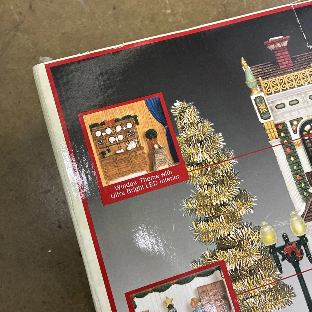 LEMAX Heritage Furniture Store Fiber Optic Lighted Christmas Building - Working!